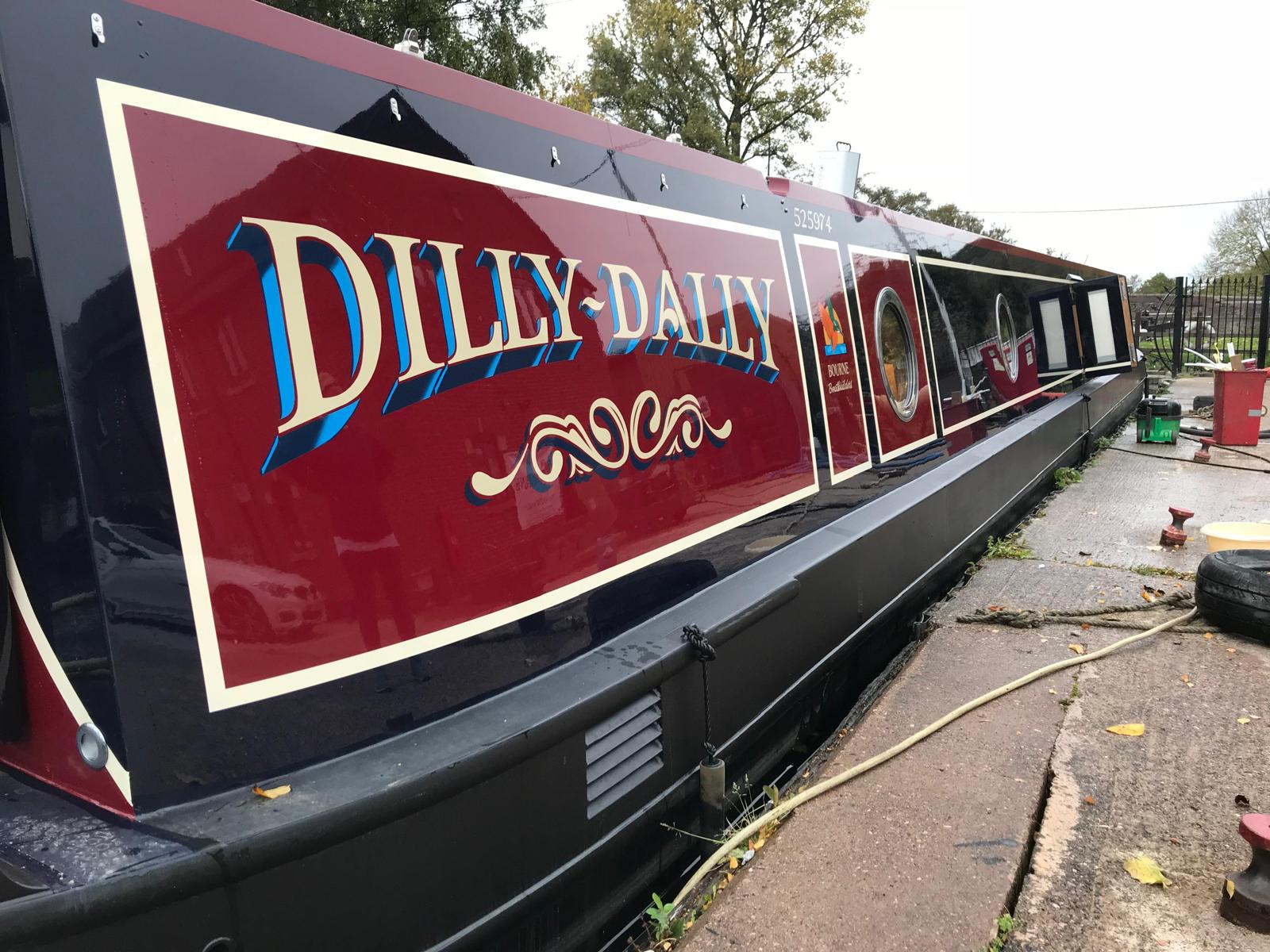 Completed Narrowboat Exterior and Paintwork by Midway Boats Group.